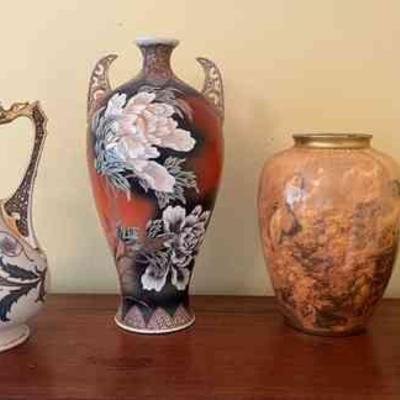 MRM162 Vintage Vases & Ewer
