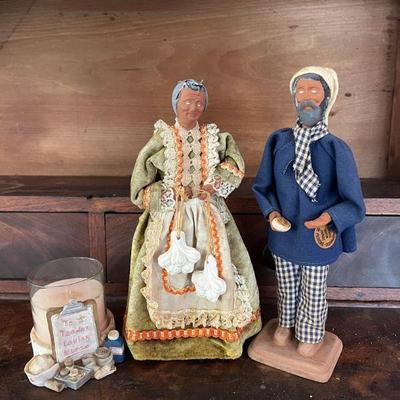MRM092- (2) Vintage Santon Yolande France Terracotta Clay Figurines 