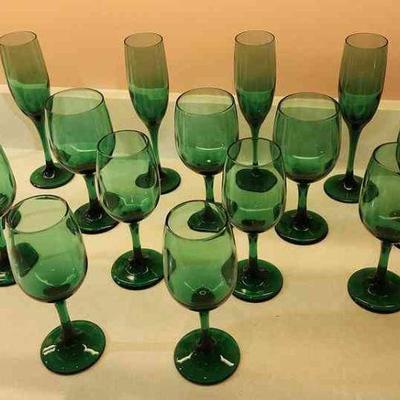 MRM053 - Green Glassware