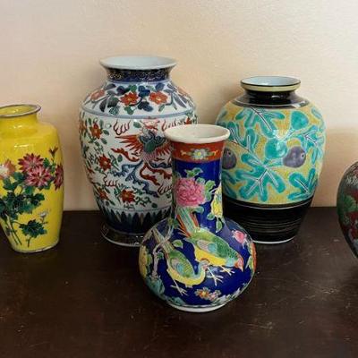 MRM230 Decorative Asian Vases