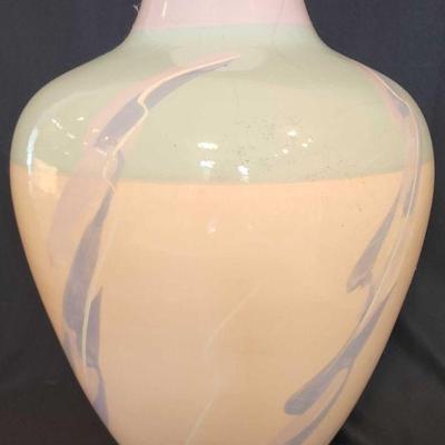 MRM098 - Vintage Vase