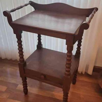 MRM129 - Vintage Side Table With Drawer