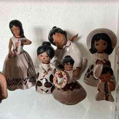 MRM077 Vintage B Of Hawaii Ceramic Figurines