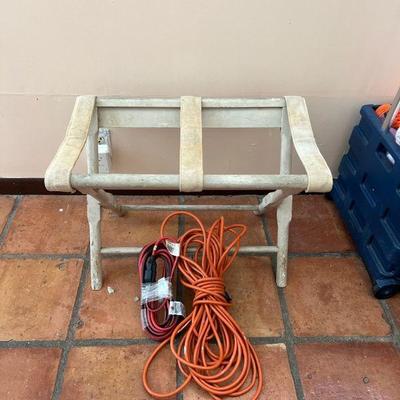 MRM272- Extension Cords & Wooden Foldable Rack 
