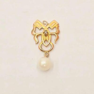 #208 • 10K Gold Pearl Pendant, 1.16g
