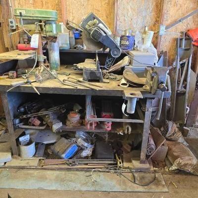 #1038 • Work Bench with Bench Vise
