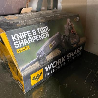 Tool sharpener 