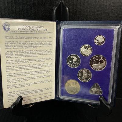 SHBR101 1988 Minted Cook Islands Proof Coin Set	This is a Cook Islands proof coin set booklet, minted in 1988. It features 7 minted Cook...