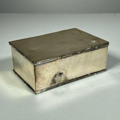 SILVER OR SILVER PLATE LIDDED BOX | Marked with an acorn