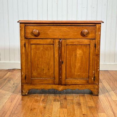 19TH C WASHSTAND CUPBOARD | Having a single drawer over double cabinet doors