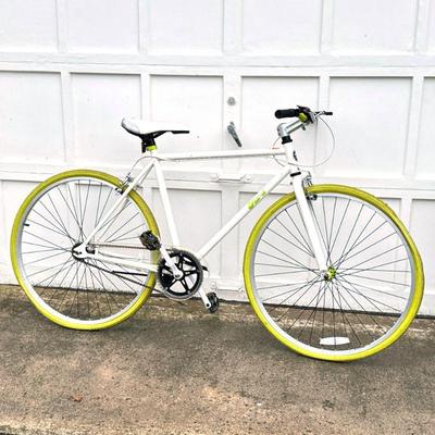 MAGNA FIX-D BICYCLE | 28" Mens White frame with green tires