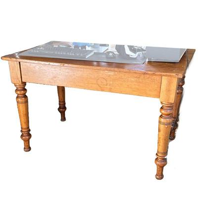 VINTAGE PINE COUNTRY TABLE | Vintage English Polished Pine kitchen table with distressed top