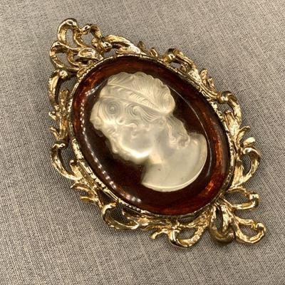Cameo