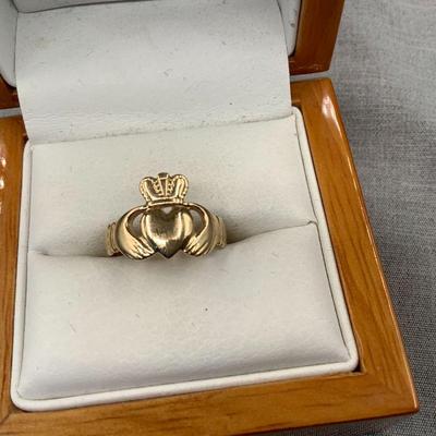 14Kt Gold Irish Claddagh Celtic Ring, Irish Heart
