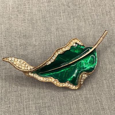 Enameled leaf brooch