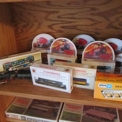 Nice vintage train collection, never opened
