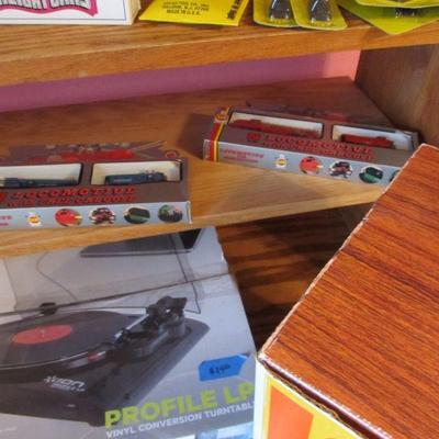 Nice vintage train collection, never opened