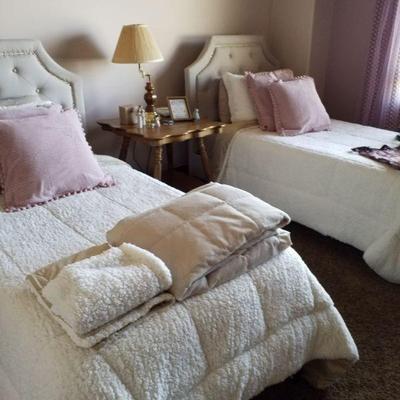 Twin bed sets with bedding - $500