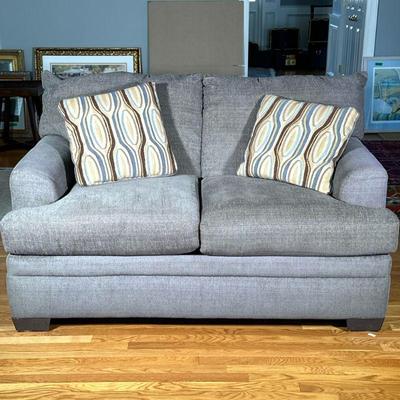 GREY 2 CUSHION SOFA | Grey 2 cushion sofa with wood feet