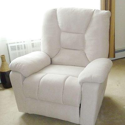 like new recliner chair