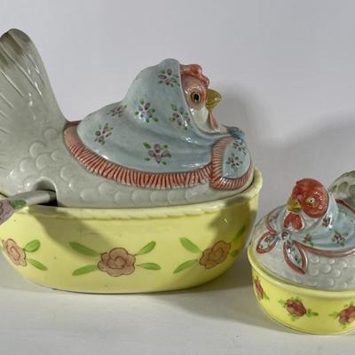 Fitz and Floyd Chicken Themed Soup Tureen and
Lidded Dish