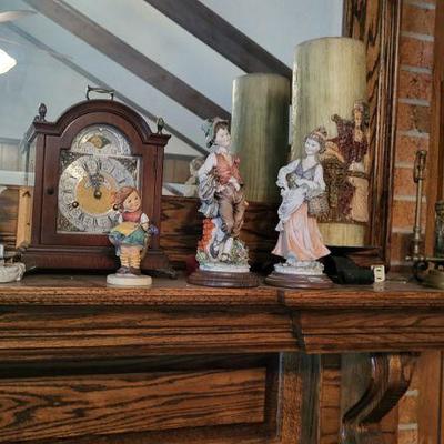 Moe figurines, and one of many clocks!