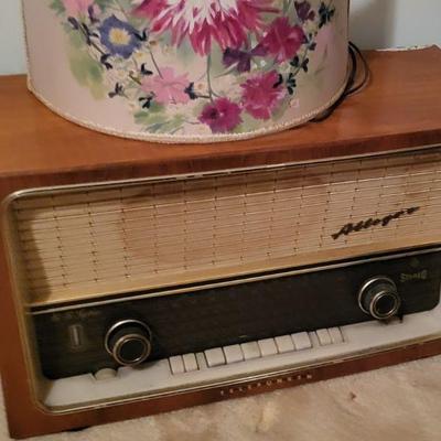 Vintage radios, cameras, stereos, projectors