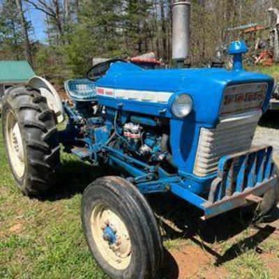 Ford 3000, diesel, 3 point hitch and remotes