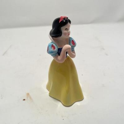 Vtg Disney Snow White figurine -$12