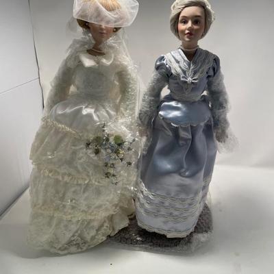 Danbury Mint bride & mother of the bride porcelain doll -$30