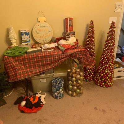 this is just a few of the Christmas items