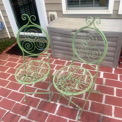 Beautiful folding metal chairs, easy to store