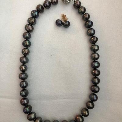 Tahitian Pearl Necklace and Earring Set