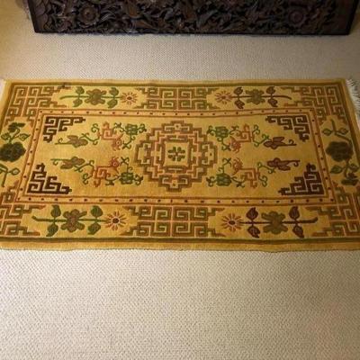 Tibetan Wool Area Rug  L: 72.1/4in | W: 35.5/8in (fringe to fringe)