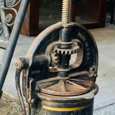 Estate sale photo