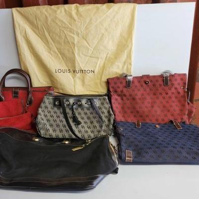 #6176 â€¢ (6) Dooney & Bourke Inc. Purse and Bag Collection
