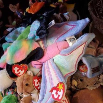 #6084 â€¢ Beanie Babies Collection
