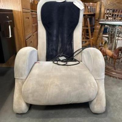 #4504 â€¢ Ijoy Massage Chair

