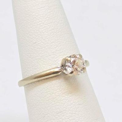 #708 • 14K White Gold Diamond Ring, 2.15g
