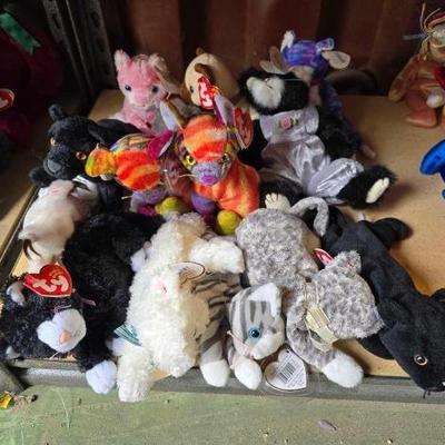 #6064 â€¢ Beanie Babies Collection
