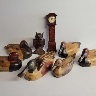 #6186 â€¢ (8) Tom Taler Wooden Duck Collection
