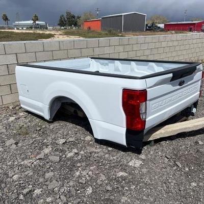 #74 â€¢ Ford Super Duty Truck Bed With Rear Bumper
