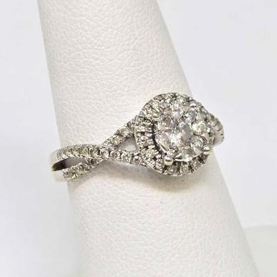 #740 • 14K White Gold Diamond Ring, 4.03g
