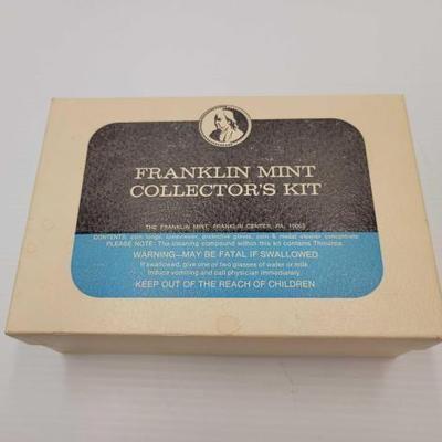 #1810 â€¢ Franklin Mint Collectors Kit
