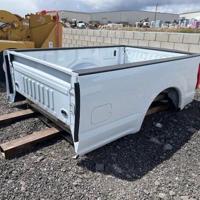 #76 â€¢ Ford Super Duty Truck Bed With Rear Bumper
