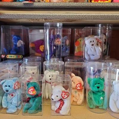 #6076 â€¢ Beanie Babies Collection
