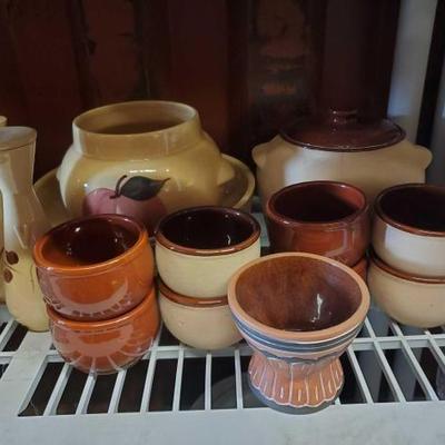 #6148 â€¢ (14) Walt Ceramic Collection
