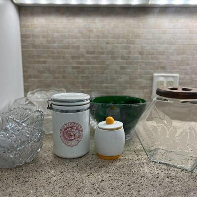 FTM031- Vintage Bowls & Cups & Glass Storage Containers