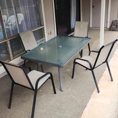 FTM001 - Patio Table And Chairs
