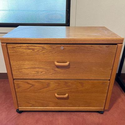 FTM032 Two Drawer Lateral Oak File Cabinet 